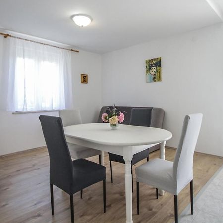 Apartment Tosca With Parking โรวีน ภายนอก รูปภาพ