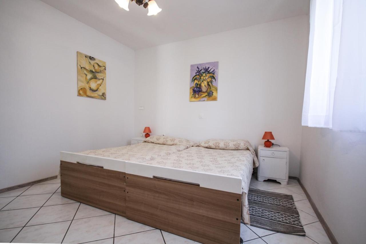Apartment Tosca With Parking โรวีน ภายนอก รูปภาพ