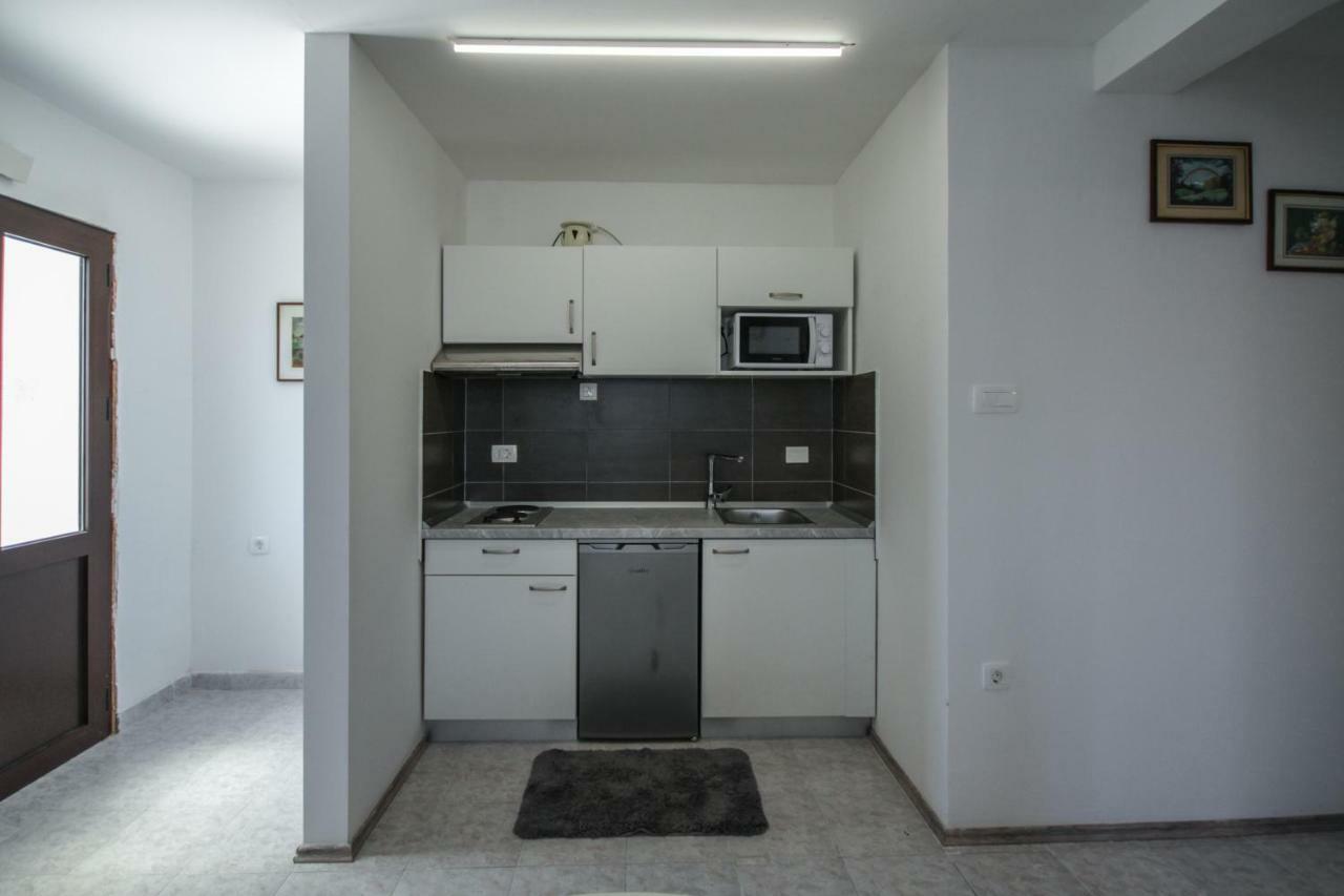 Apartment Tosca With Parking โรวีน ภายนอก รูปภาพ