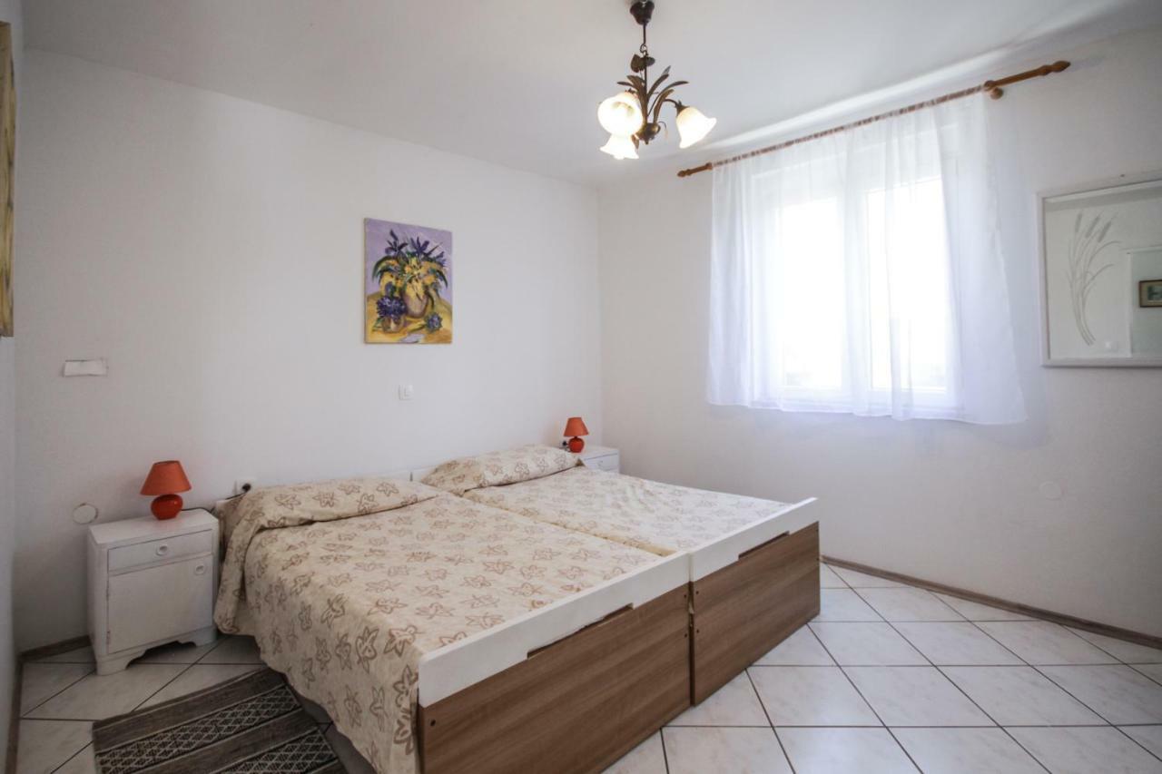 Apartment Tosca With Parking โรวีน ภายนอก รูปภาพ